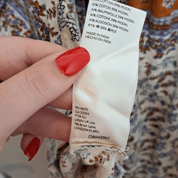 Free People Paisley and Floral Top in Ivory Combo size Large - Picture 9 of 9